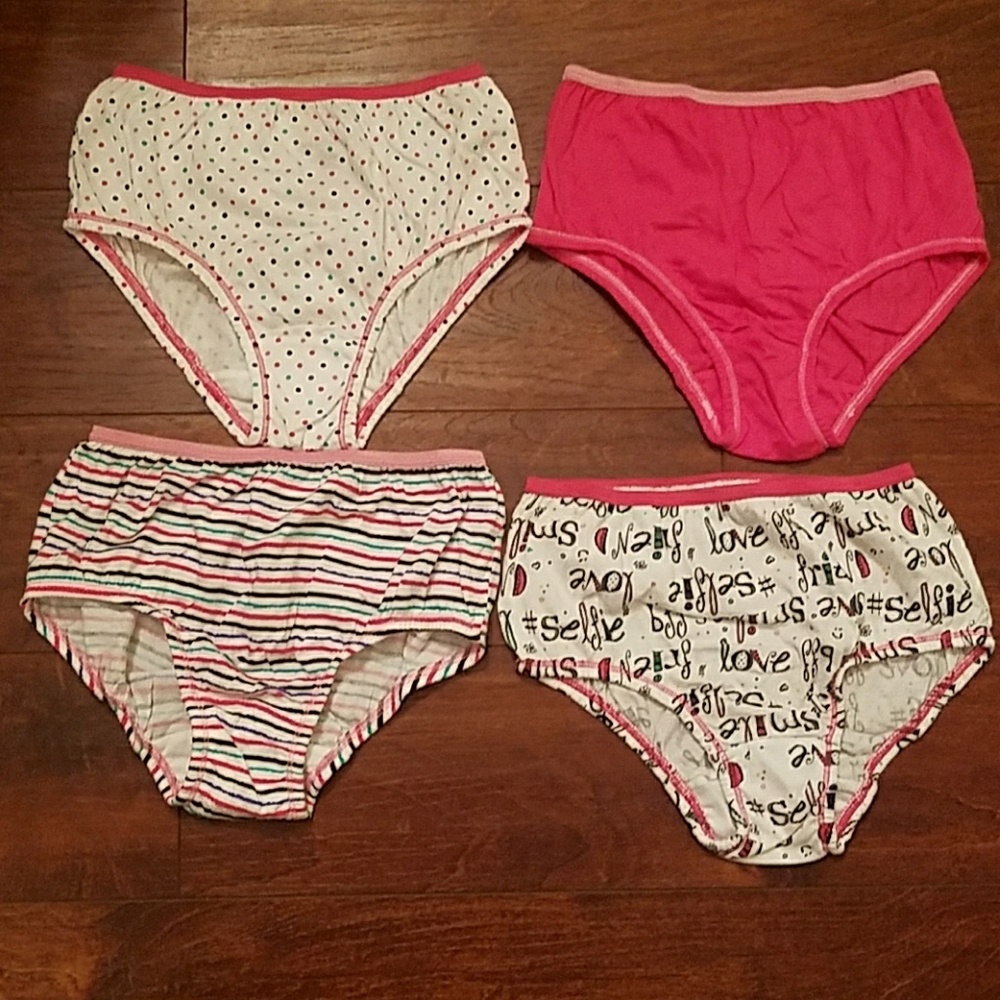 Set of 4 girl's undies